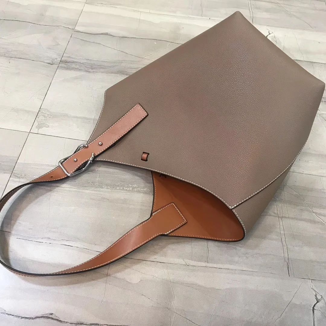 Sac Seau en Cuir Végétal Tanné - Fait Main, Style Élégant et Durable 11