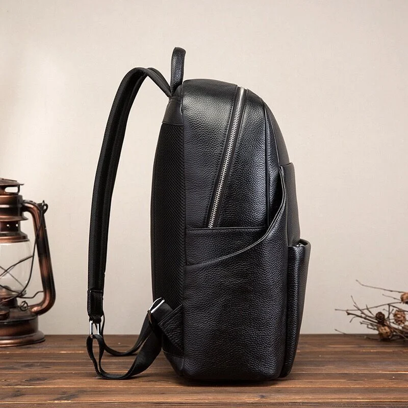 Sac à Dos de Voyage en Cuir Véritable - Grand Volume avec Compartiment pour Ordinateur Portable 2