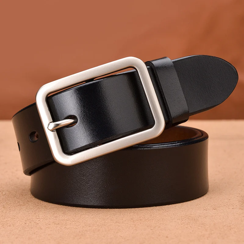 Ceinture en cuir avec boucle rectangulaire – Style casual pour homme et femme 8 Ceinture en cuir noir avec boucle rectangulaire en métal, idéale pour les tenues casual ou formelles
