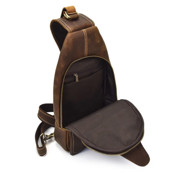 Sac en cuir marron avec sangle ajustable