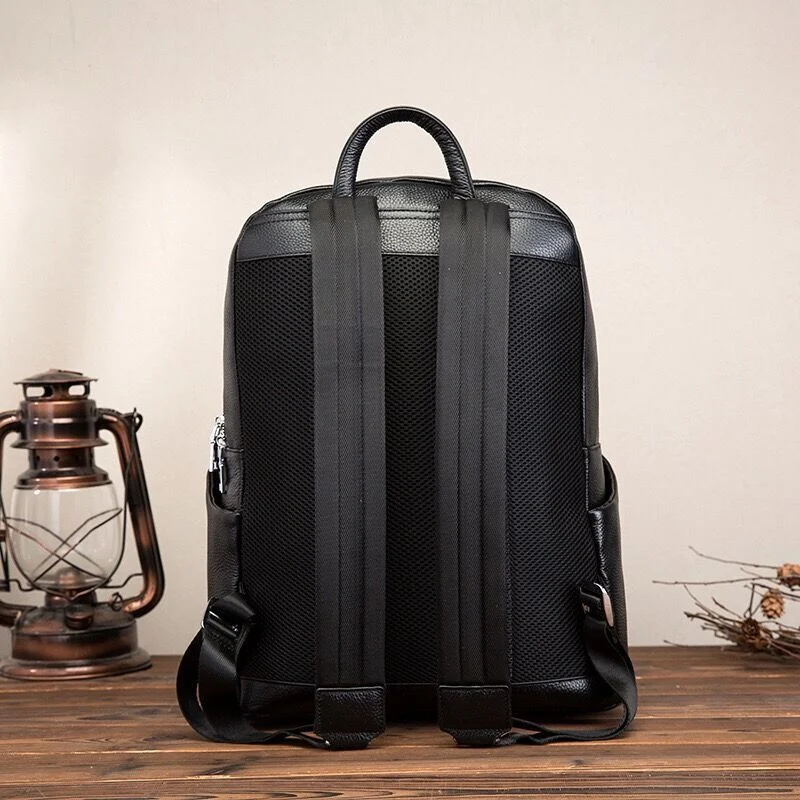 Sac à Dos de Voyage en Cuir Véritable - Grand Volume avec Compartiment pour Ordinateur Portable 4