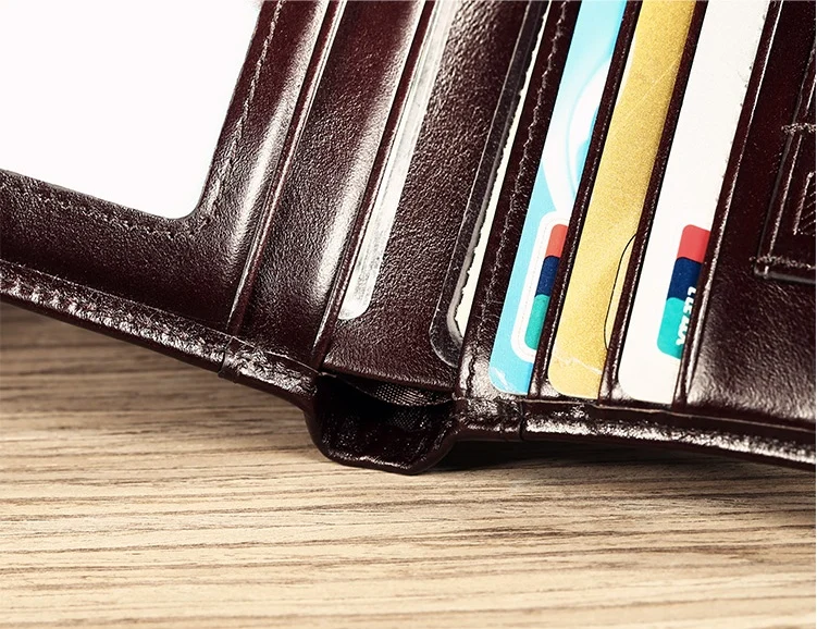 Porte-feuille en cuir de vache – Design élégant et fonctionnel 9 Porte-feuille en cuir de vache, design élégant et fin, avec rangements multiples