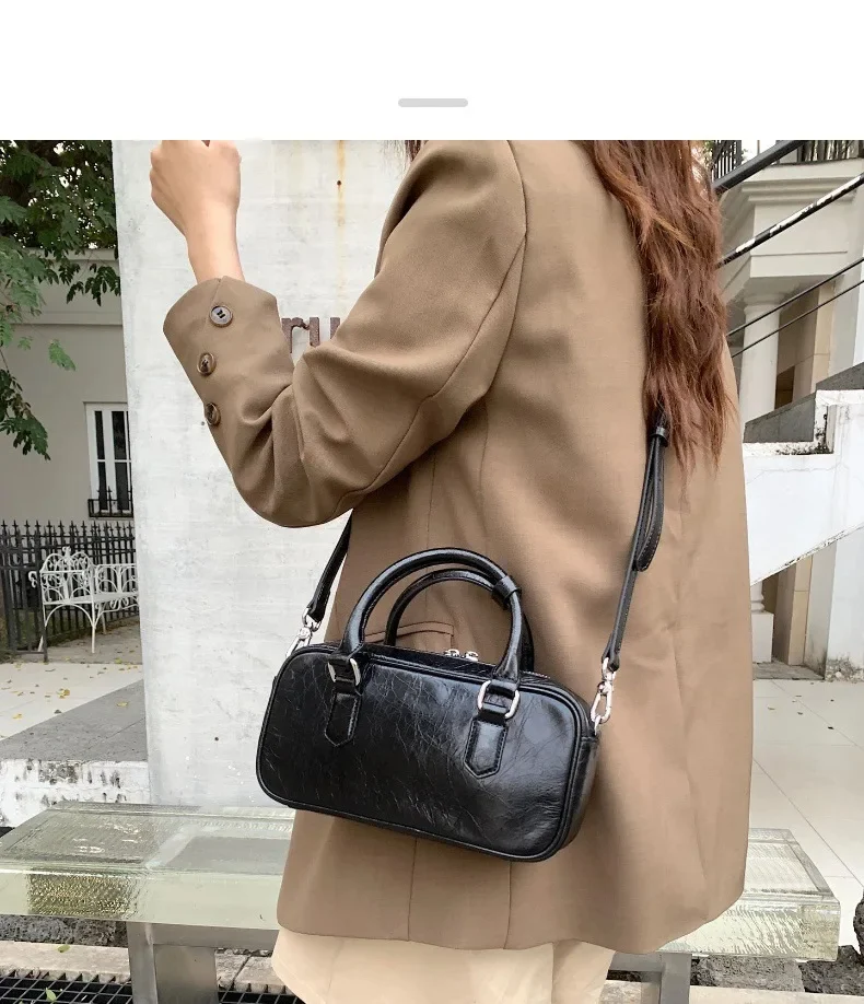 Sac à main élégant en cuir de première couche avec finition brillante