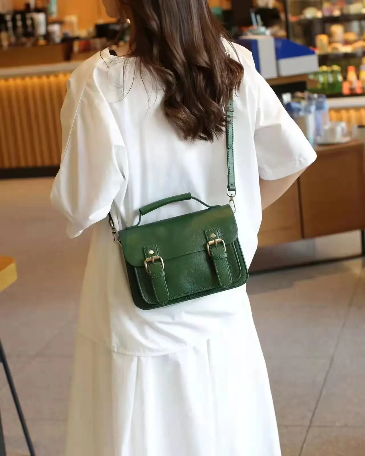 Sac à Bandoulière Mixte en Cuir Végétal Tanné Fait Main - Artisanat de Luxe