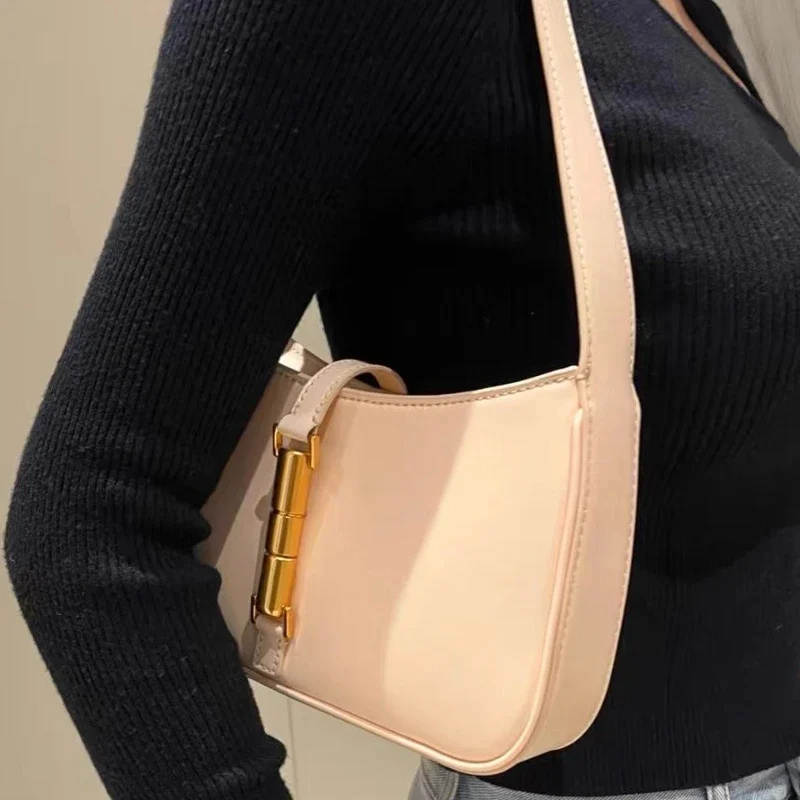 Sac Baguette en Cuir Véritable - Sac à Main Épaule Style Minimaliste pour Femme 5 Sac Baguette en Cuir Véritable