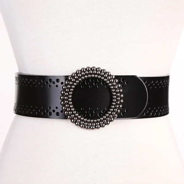 Ceinture en cuir véritable pour femme avec détails sculptés et finition laquée