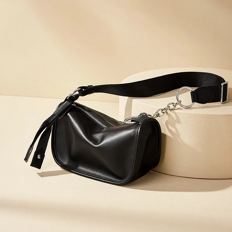 Sac à Dos en Cuir Véritable pour Femme - Motif Tressé avec Détails Contrastants 2 Sac à dos artisanal noir avec bretelles ajustables