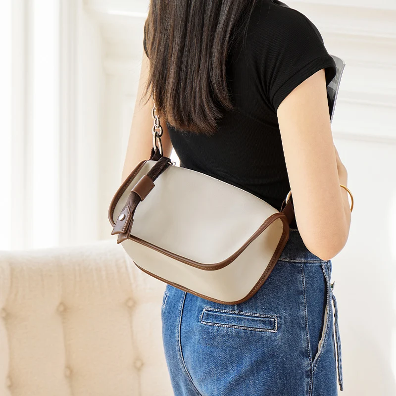 Sac à Dos en Cuir Véritable pour Femme - Motif Tressé avec Détails Contrastants 8