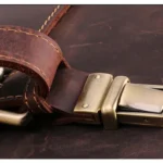 Fermeture zippée et finitions métalliques