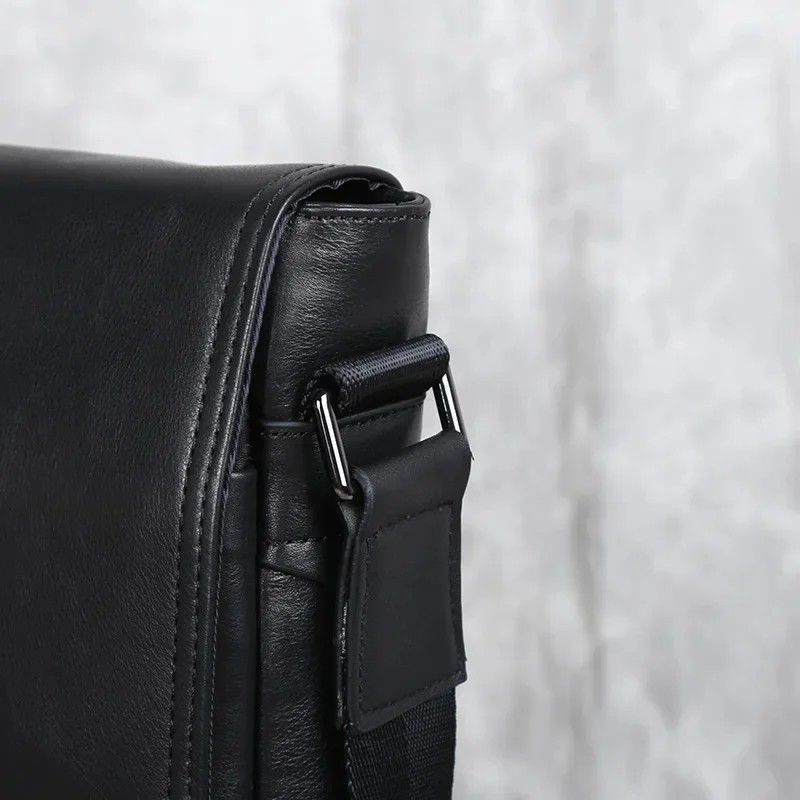 Sac à Bandoulière Vertical en Cuir Premium - Urban Style coté droit