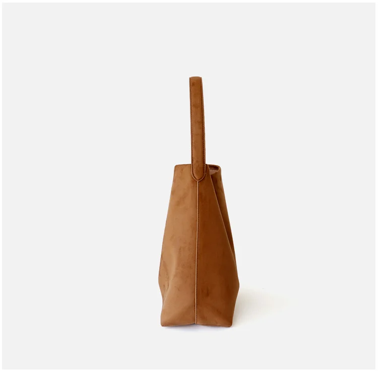 Sac Seau en Suède et Cuir de Vachette - Grande Capacité 4 Design minimaliste du sac seau en cuir couleur café