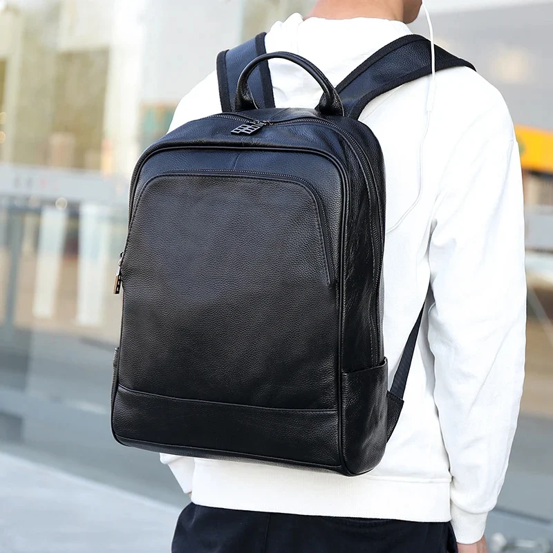 Sac à Dos de Voyage en Cuir Véritable - Élégance et Grande Capacité 5 Sac à dos en cuir véritable avec finitions artisanales de haute qualité
