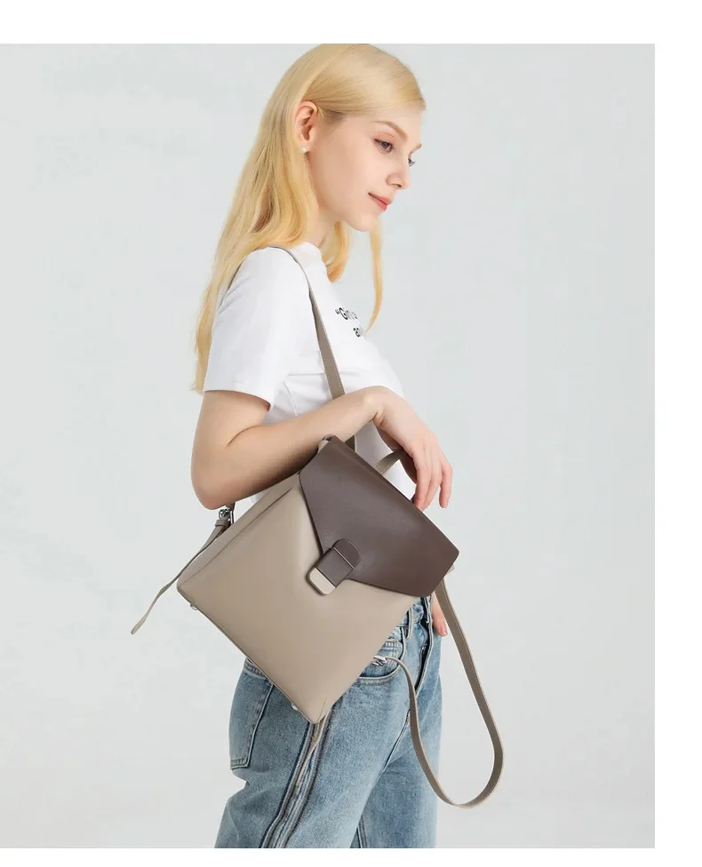 Sac à dos en cuir marron avec bretelles ajustables