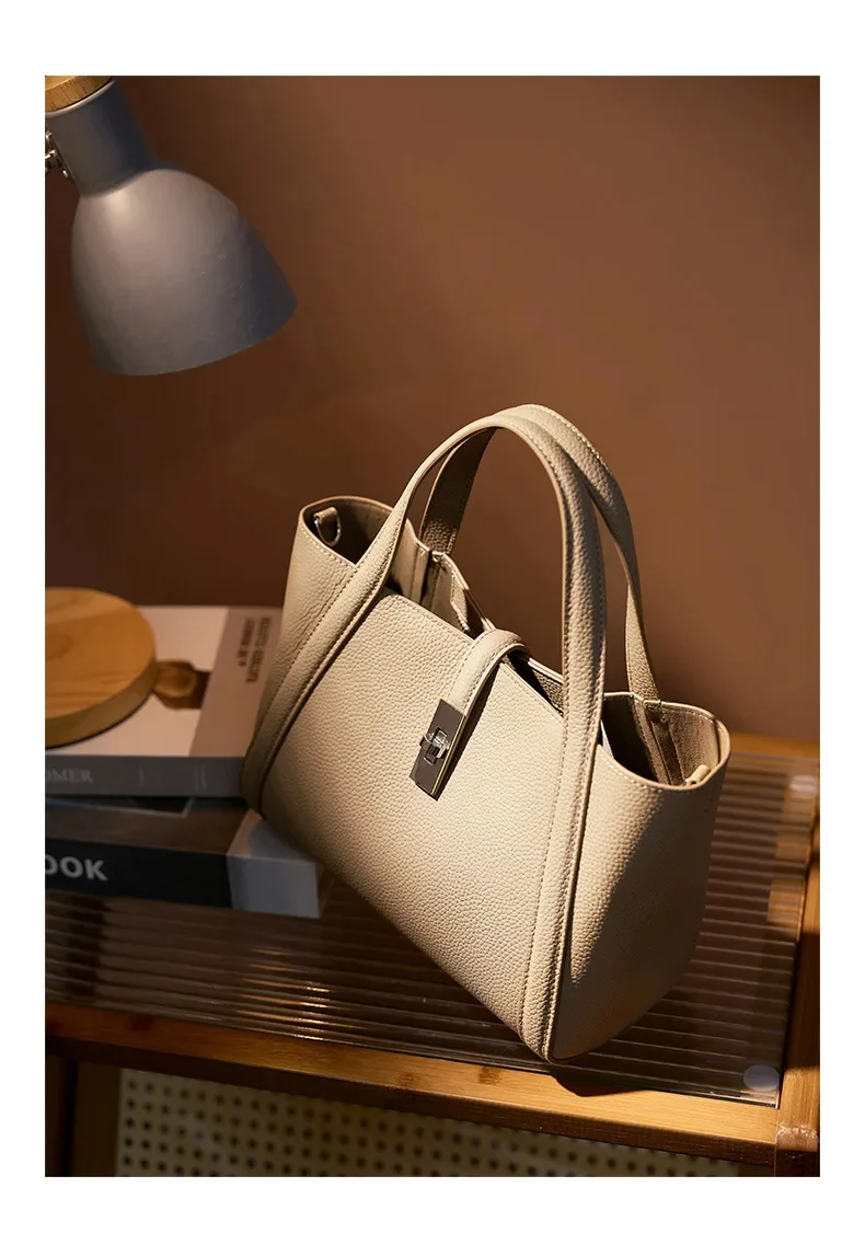 Sac à Main Coréen Stylé – Grande Capacité en Cuir Véritable