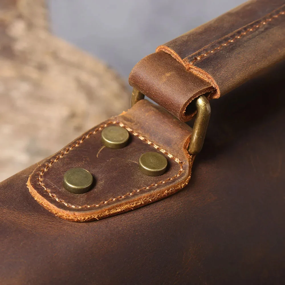 Sac-Messenger-en-Cuir-Crazy-Horse-–-Elegance-Retro-et-Fonctionnalite-Moderne