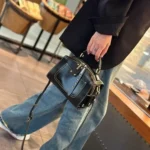 Sac à Bandoulière en Cuir de Vachette – Style Boston Vintage_noir