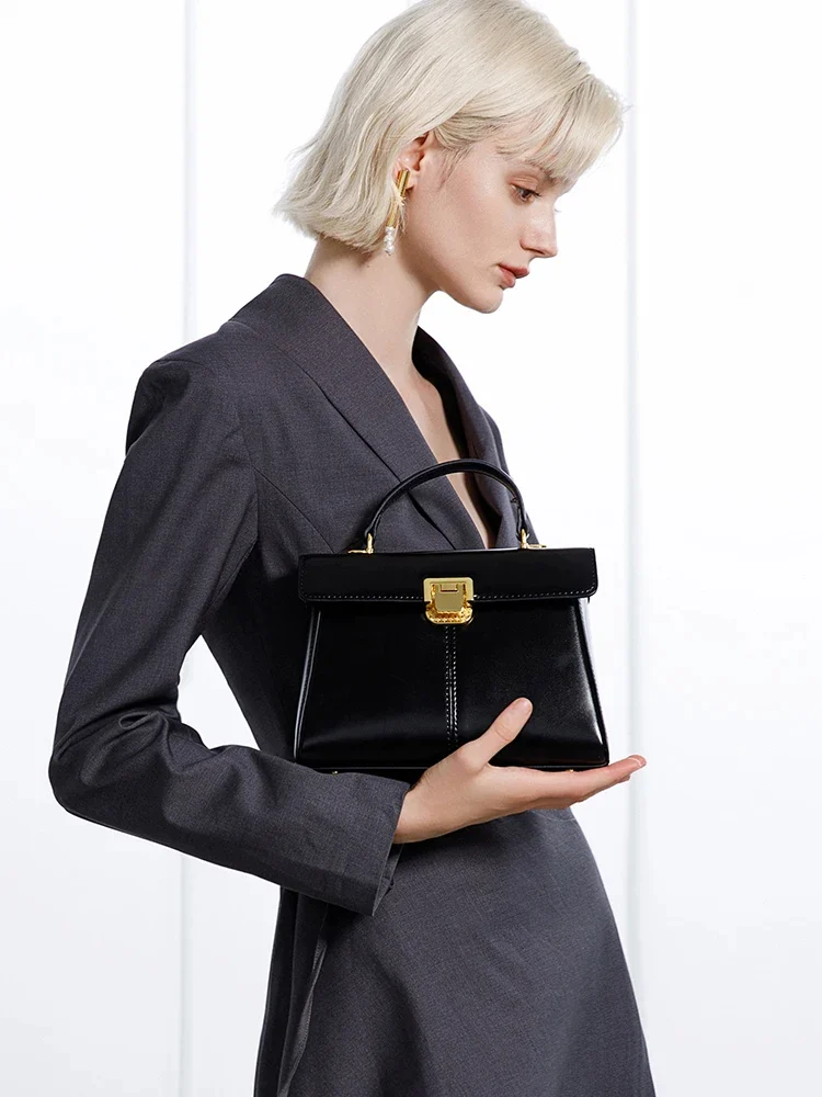 Sac à Main en Cuir de Vachette – Élégance et Polyvalence