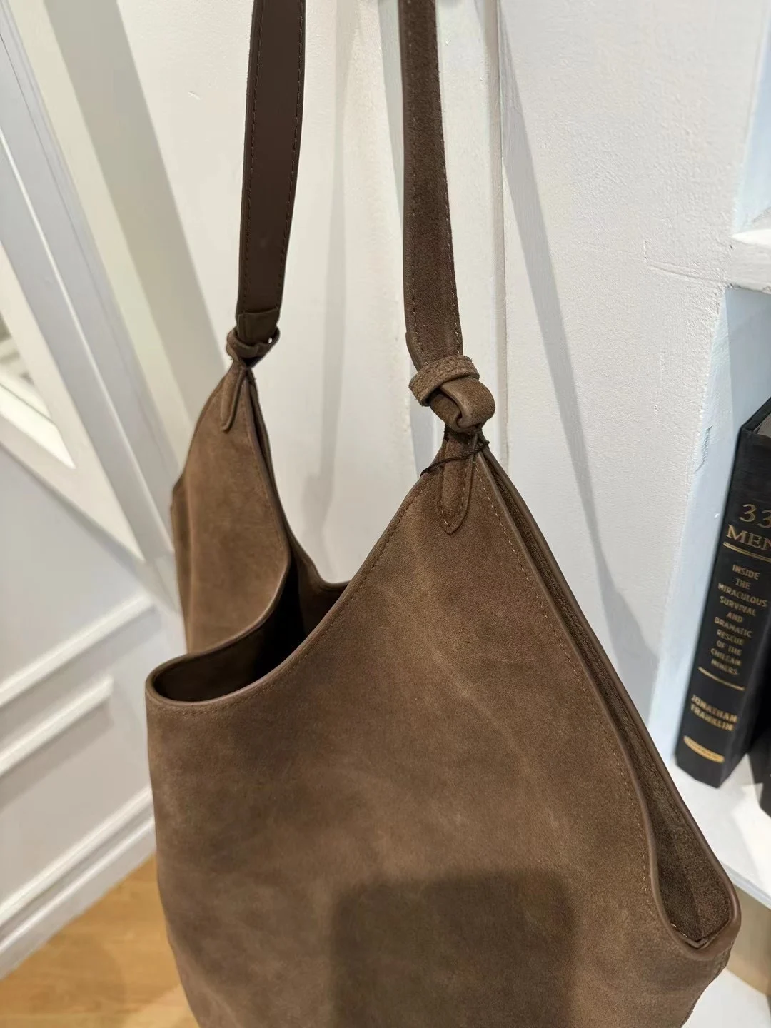 Sac Seau en Cuir Véritable Mat – Élégance et Grande Capacité 12