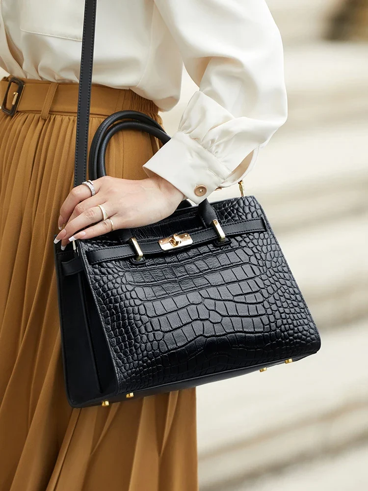 Julia – Élégance Croco & Luxe Durable en Cuir Véritable Certifié 2 Julia – Élégance Croco & Luxe Durable en Cuir Véritable Certifié