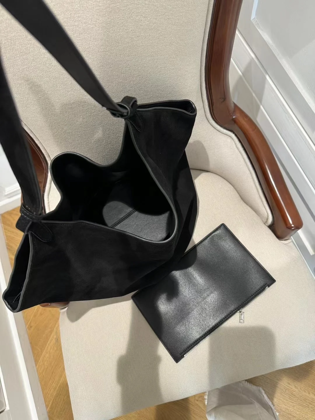 Sac Seau en Cuir Véritable Mat – Élégance et Grande Capacité 9