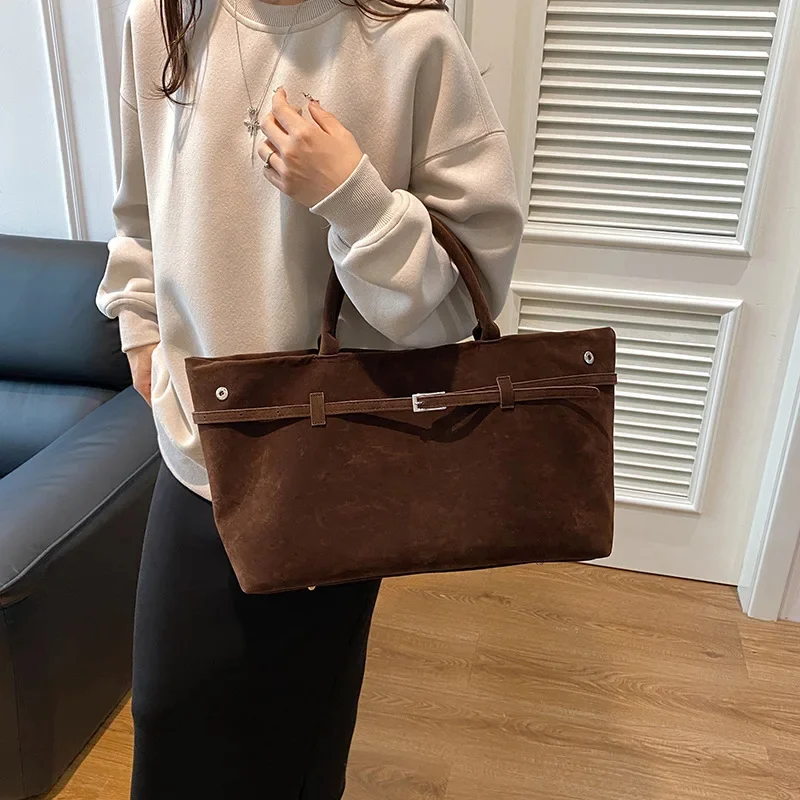 Sac Fourre-Tout Vegan en Daim Recyclé – Style Vintage Grande Capacité 7 Sac Fourre-Tout Vegan en Daim Recyclé – Style Vintage Grande Capacité