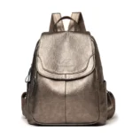 EcoChic Backpack – Sac à Dos en Cuir Souple pour Femmes 13